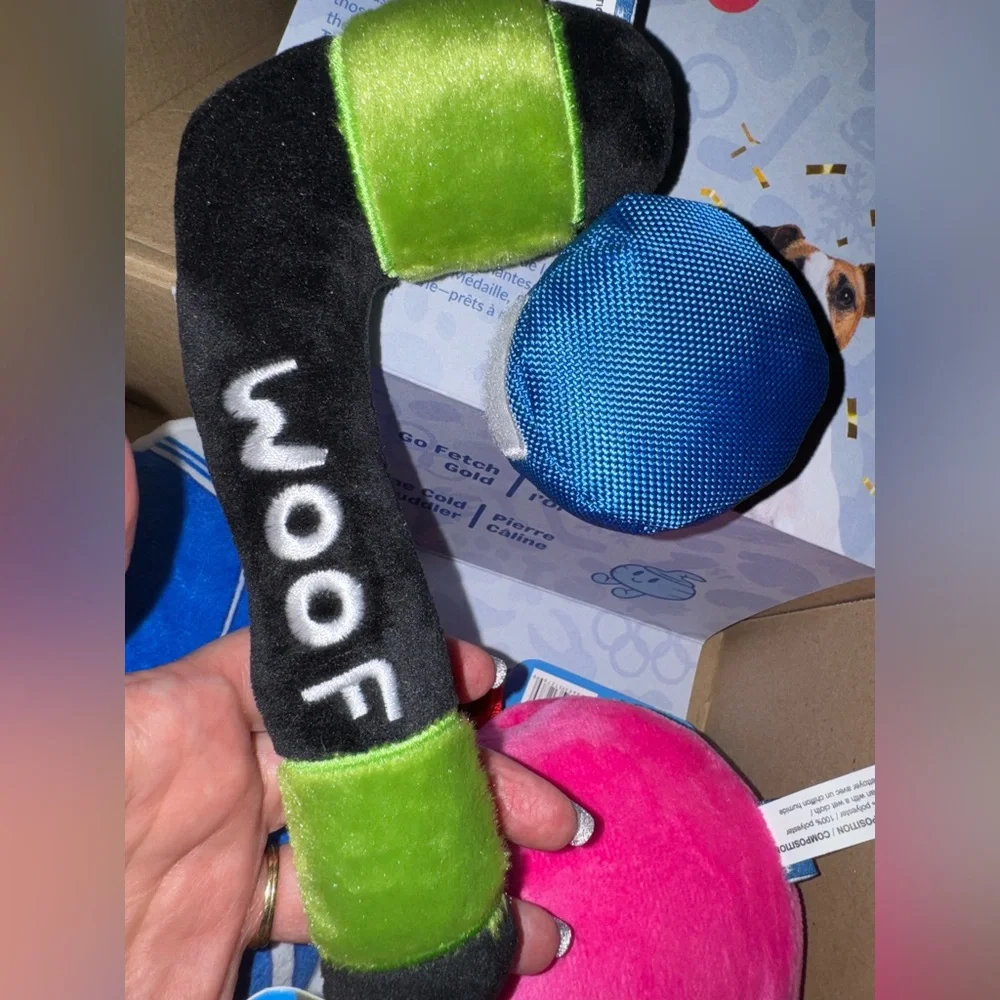 Woof Pack L dog toy hockey stick & puck NEW like Bark Box Olympic Games toys